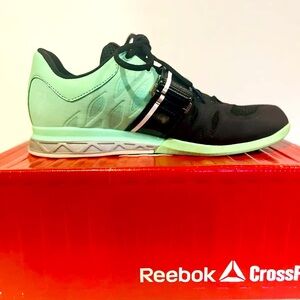 Size 8 - Reebok CrossFit Nano 4.0 original box and packaging never off showroom